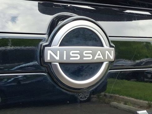 Used 2023 Nissan Pathfinder S AWD/4WD image 28