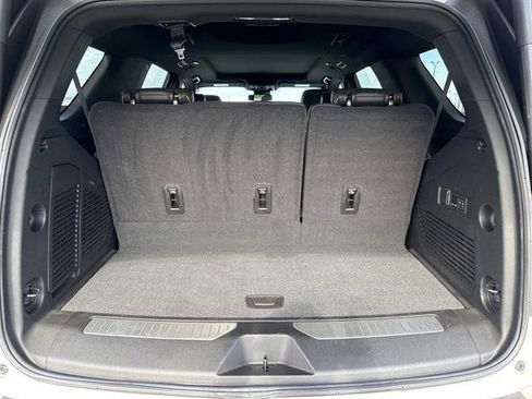 Used 2024 GMC Yukon AT4 w/ AT4 Premium Package image 7