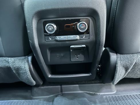 Certified 2025 Buick Enclave Avenir AWD/4WD image 25