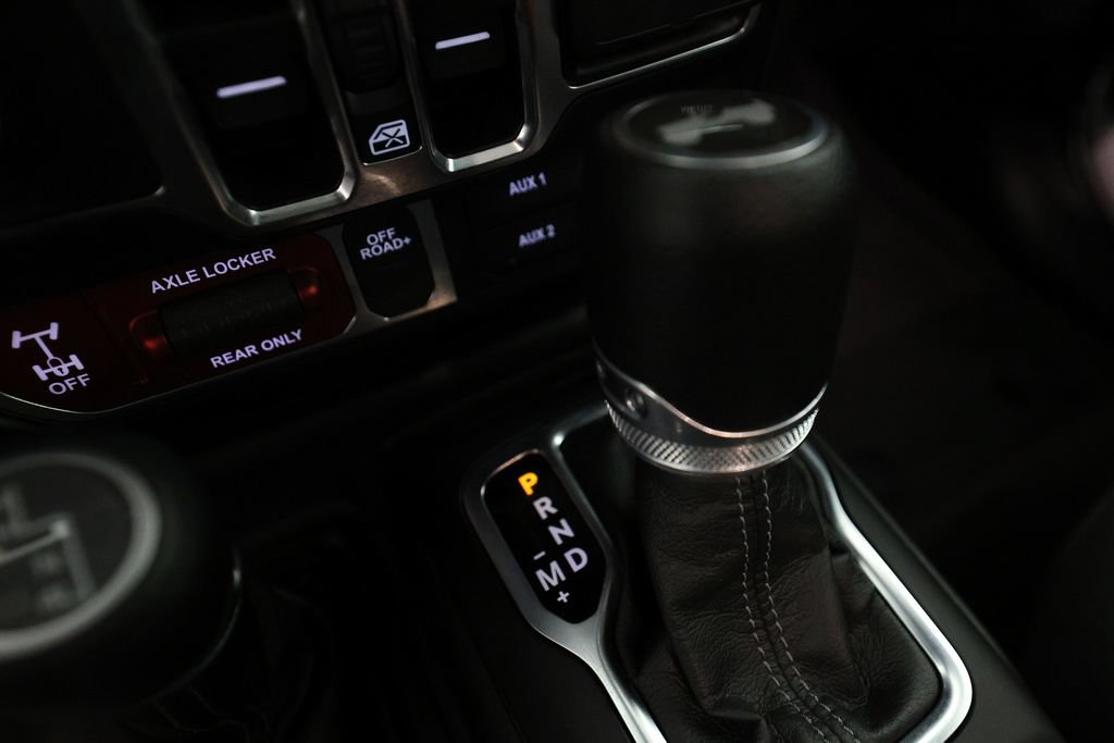 Used 2024 Jeep Wrangler Unlimited Sport AWD/4WD image 22