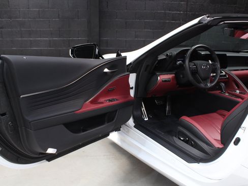 Used 2024 Lexus LC 500 Convertible w/ Touring Package RWD image 34