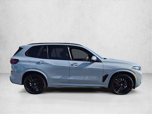 Used 2026 BMW X5 xDrive40i w/ M Sport Package AWD/4WD image 4