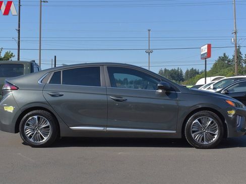 Used 2022 Hyundai Ioniq Limited image 6