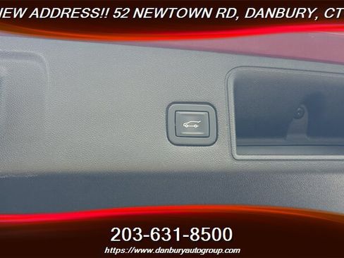 Used 2018 GMC Terrain SLE w/ Driver Convenience Package AWD/4WD image 28