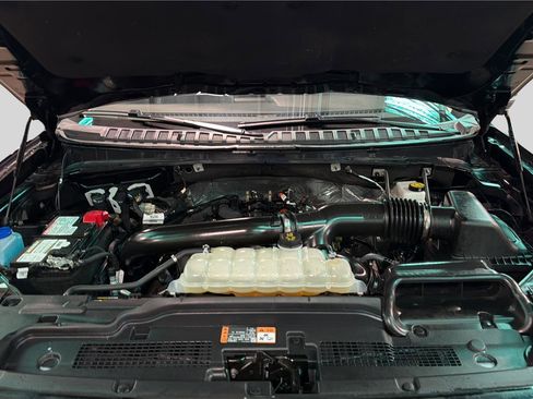 Used 2025 Ford Expedition Platinum AWD/4WD image 28