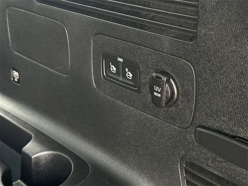 Used 2022 Kia Sorento EX w/ Panoramic Sunroof Package image 10