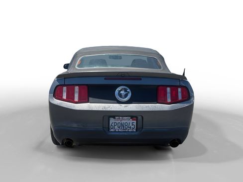 Used 2011 Ford Mustang Premium w/ 203A Rapid Spec Order Code RWD image 4