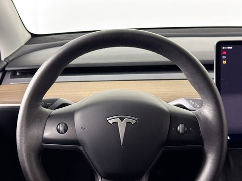 Used 2023 Tesla Model Y Performance image 25