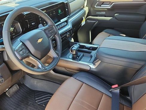 New 2026 Chevrolet Silverado 1500 High Country w/ Technology Package AWD/4WD image 7