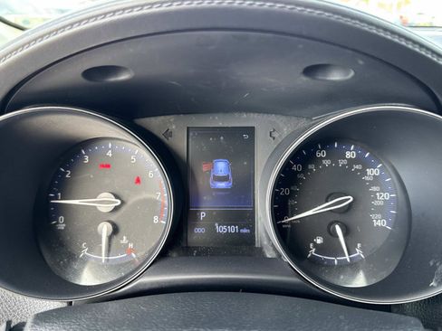 Used 2020 Toyota C-HR LE image 18