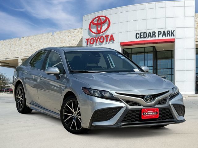 Used 2024 Toyota Camry SE FWD image 1