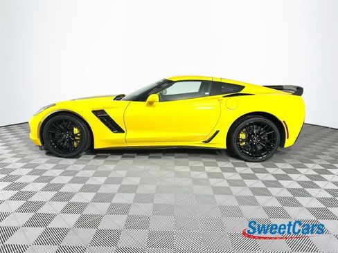 Used 2015 Chevrolet Corvette Z06 w/ 3LZ Preferred Equipment Group RWD image 4