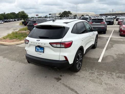 Used 2022 Ford Escape SE w/ SE Sport Appearance Package FWD image 5