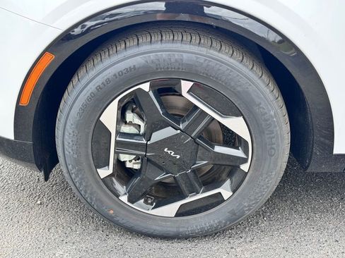 New 2026 Kia Sportage SX image 9