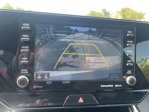 Used 2022 Toyota Venza XLE AWD/4WD image 64