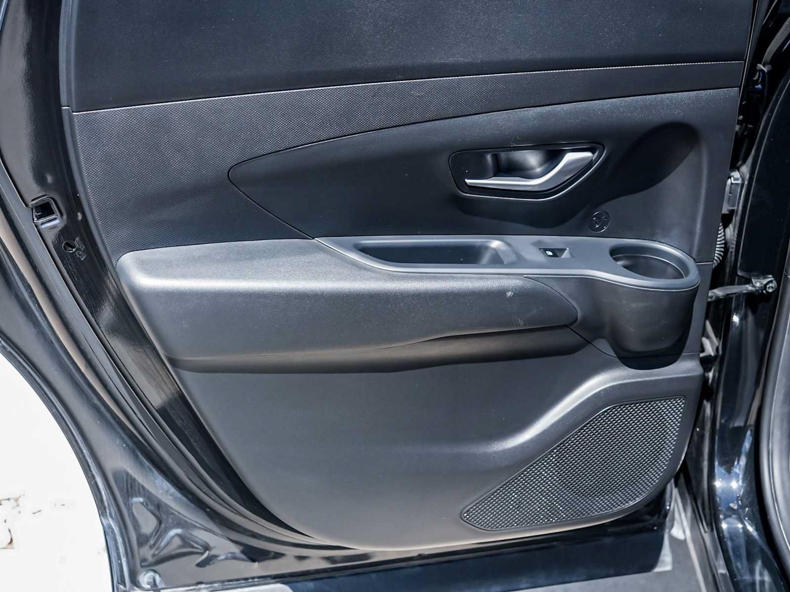 Used 2025 Hyundai Santa Cruz SE FWD image 25