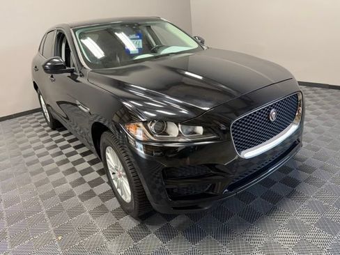 Used 2017 Jaguar F-PACE AWD/4WD image 2