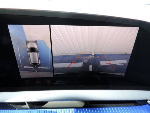 New 2026 Cadillac Optiq Luxury 2 image 27