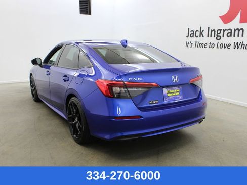 Used 2024 Honda Civic Sport image 2