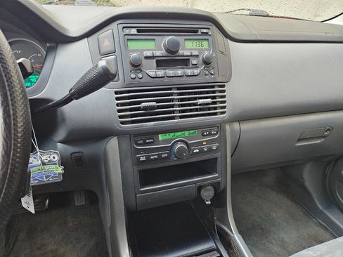 Used 2004 Honda Pilot EX image 11