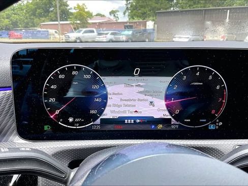 Used 2025 Mercedes-Benz CLA 250 image 12