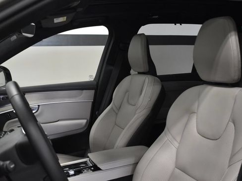 Used 2026 Volvo XC90 B6 Ultra w/ Lounge Package AWD/4WD image 9