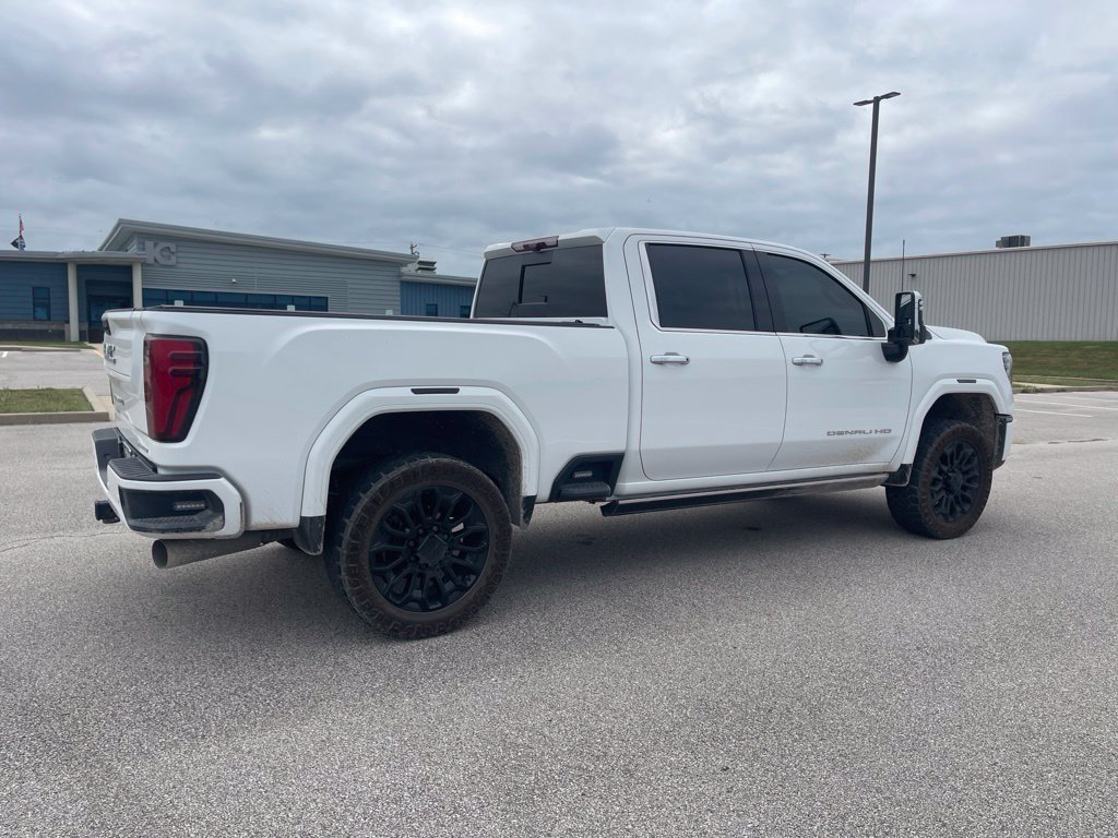 Used 2024 GMC Sierra 2500 Denali Ultimate AWD/4WD image 6