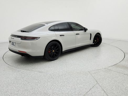 Used 2018 Porsche Panamera 4S image 5