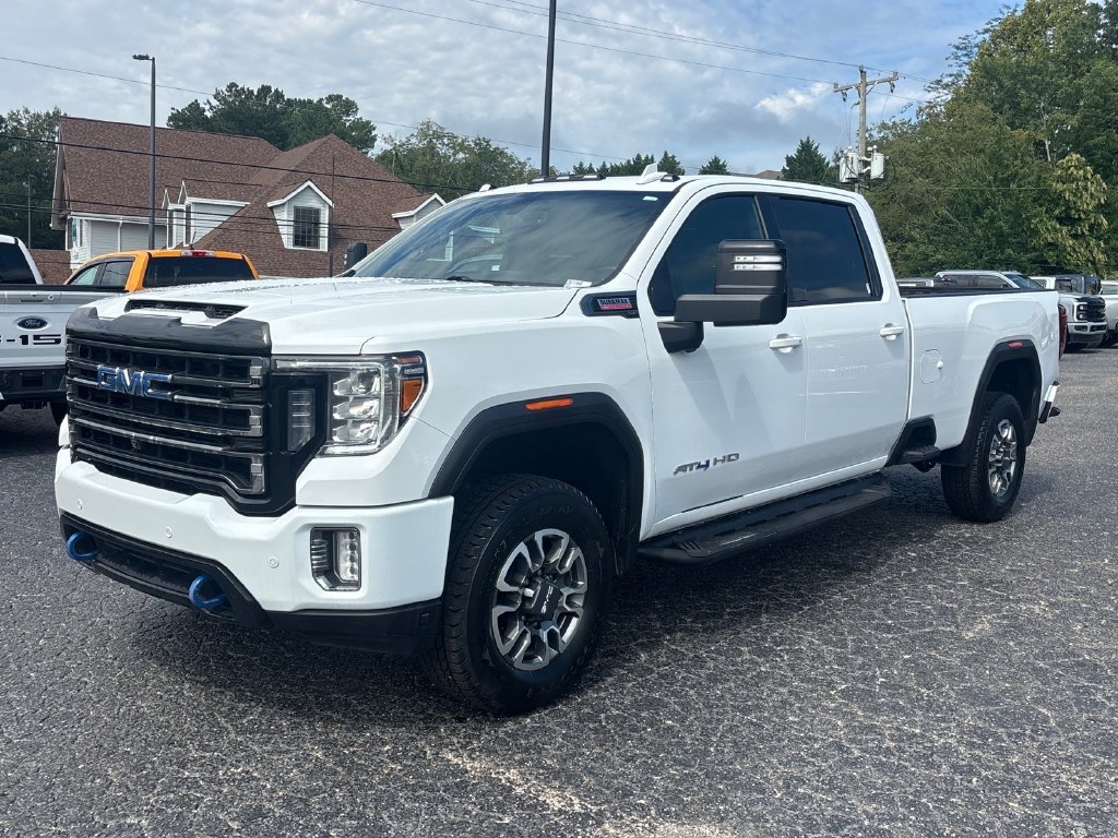 Used 2022 GMC Sierra 2500 AT4 w/ AT4 Preferred Package AWD/4WD image 3
