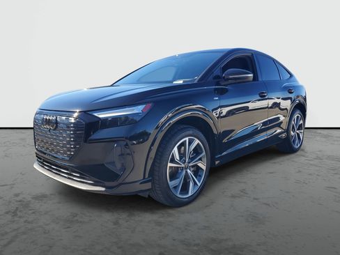 Used 2024 Audi Q4 e-tron Premium Plus w/ Premium Plus image 2