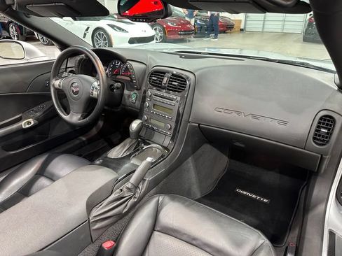 Used 2009 Chevrolet Corvette Convertible w/ Preferred Equipment Group RWD image 12