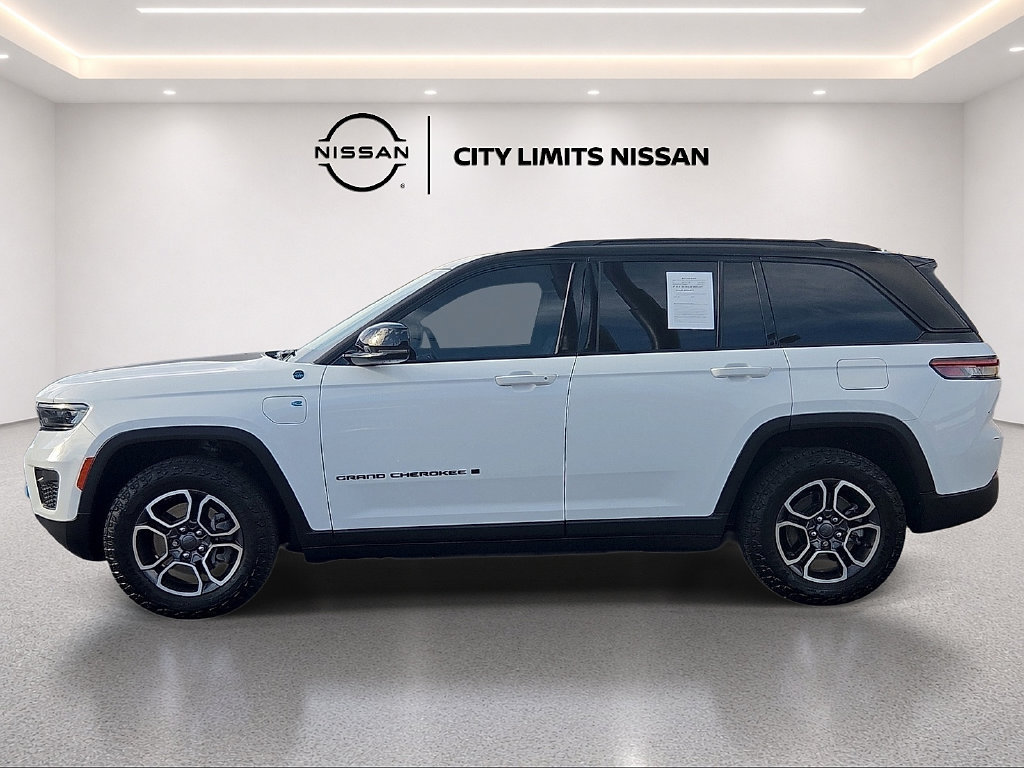 Used 2023 Jeep Grand Cherokee Trailhawk AWD/4WD image 3