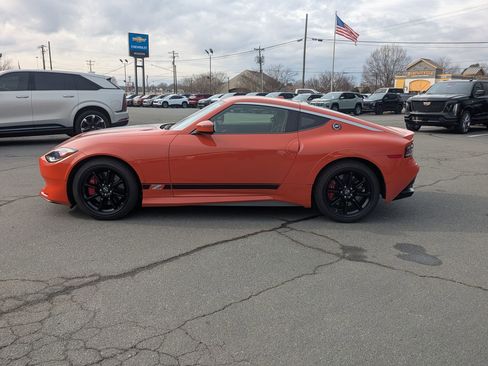 Used 2024 Nissan Z Performance w/ Heritage Edition image 8