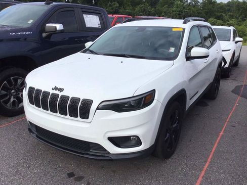 Used 2020 Jeep Cherokee Latitude Plus FWD image 2