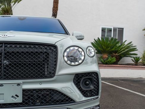 Used 2023 Bentley Bentayga Speed AWD/4WD image 39