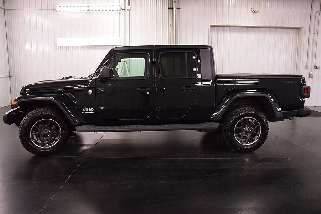 Used 2020 Jeep Gladiator Overland w/ Cold Weather Group AWD/4WD image 4