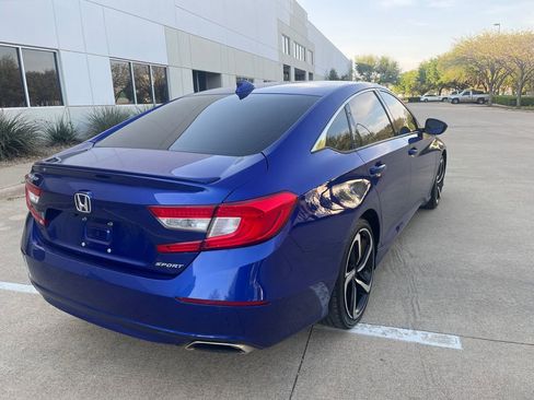 Used 2018 Honda Accord Sport image 9