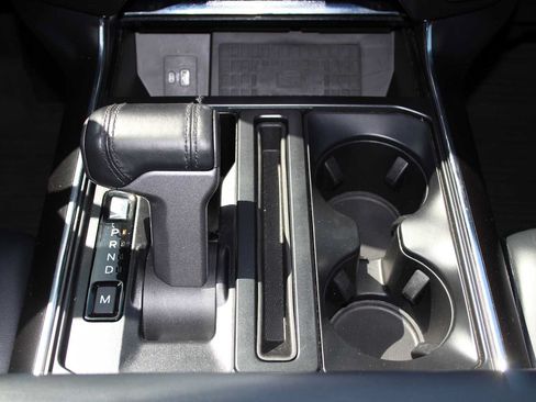 Used 2022 Ford F150 Raptor w/ Equipment Group 801A High AWD/4WD image 36