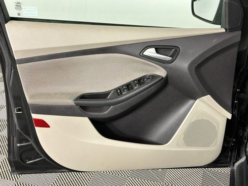 Used 2014 Ford Focus SE image 29