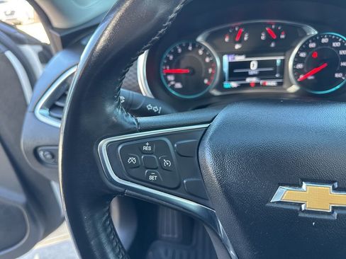 Used 2017 Chevrolet Malibu LT image 13