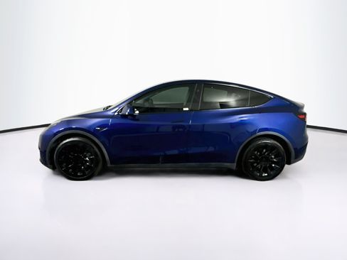 Used 2024 Tesla Model Y Long Range AWD/4WD image 4