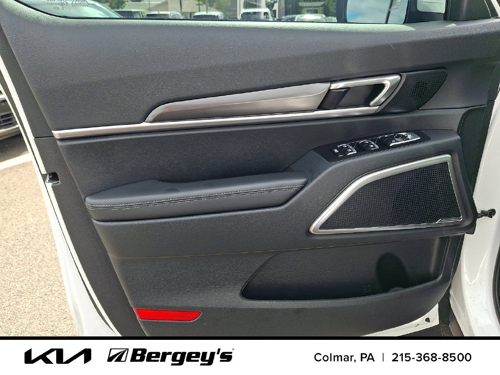 Certified 2024 Kia Telluride S w/ S Sunroof Package AWD/4WD image 17