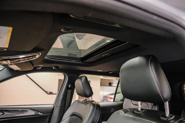 Used 2021 Jeep Grand Cherokee L Laredo RWD image 5