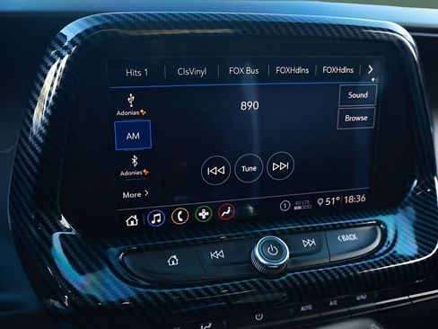 Used 2020 Chevrolet Camaro LT w/ Technology Package RWD image 33