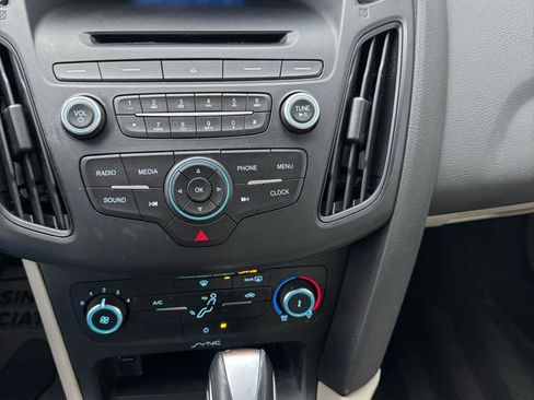 Used 2016 Ford Focus SE image 13