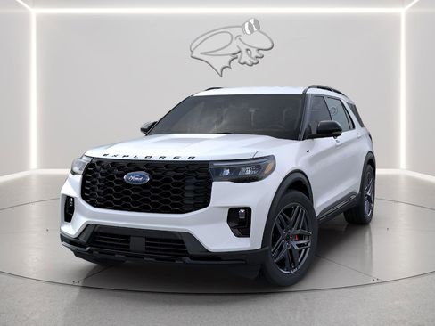 New 2026 Ford Explorer ST-Line w/ ST-Line Street Pack image 2