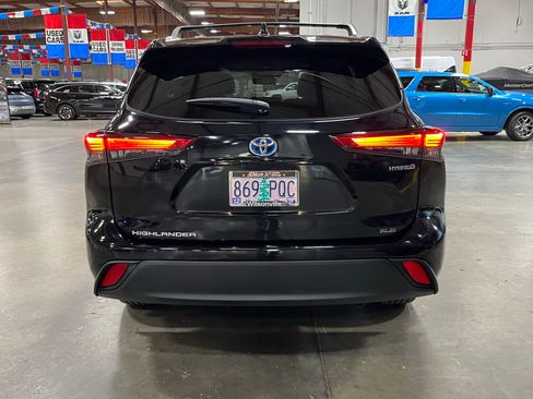 Used 2023 Toyota Highlander Bronze Edition AWD/4WD image 4