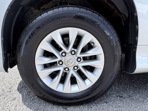 Used 2019 Lexus GX 460 Premium image 23