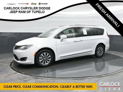 Used 2020 Chrysler Pacifica Touring-L Plus w/ Advanced Safetytec Group image 1
