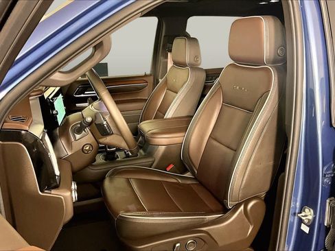 Used 2024 GMC Sierra 1500 Denali w/ Denali Reserve Package RWD image 8